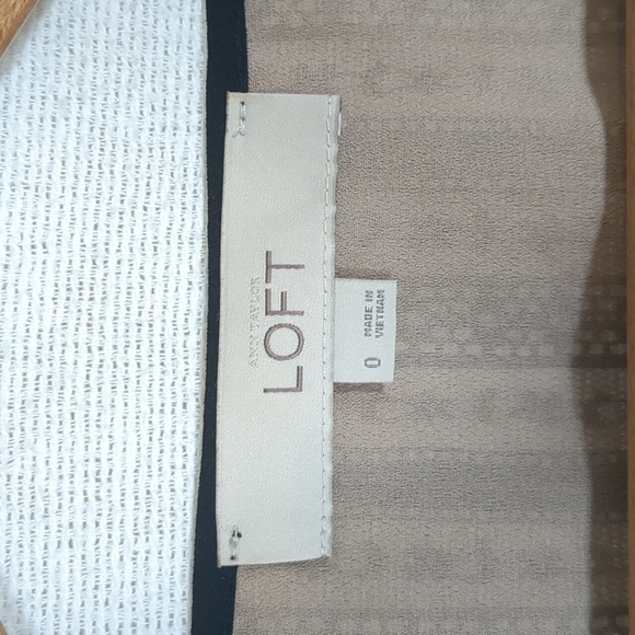 Ann Taylor Loft Women's Black Lace Peplum Style Top Size 0 EUC - Picture 2 of 10